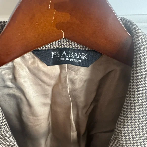 Jos. A. Bank Classic Beige Blazer